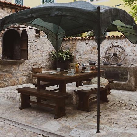 Apartamento Scardona Rustica, Bed & Breakfast With Jacuzzi, Bbq And Free Parking In Skradin, Krka Exterior foto
